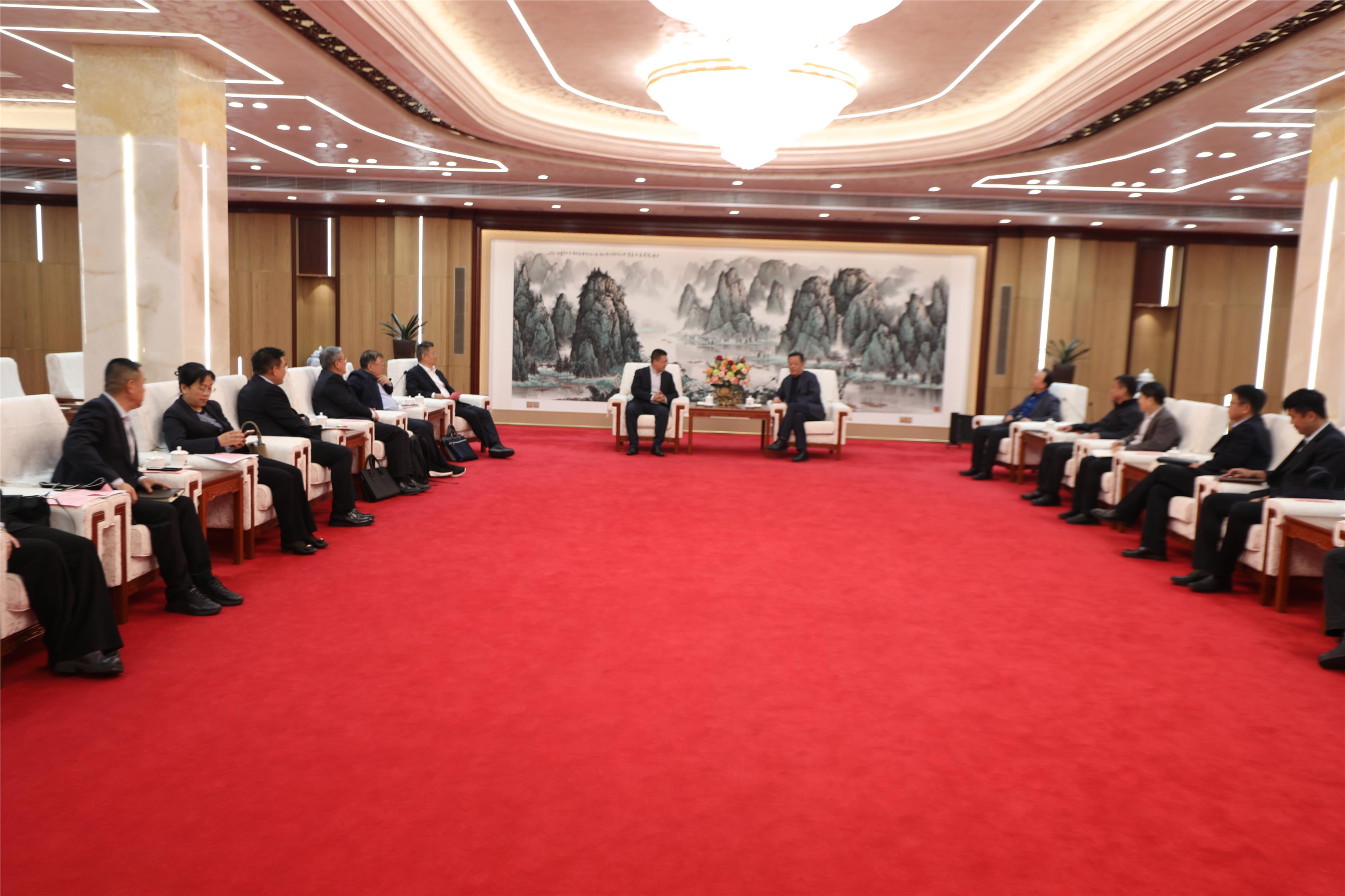 中国建设银行山东省分行副行长陈智炜来集团调研