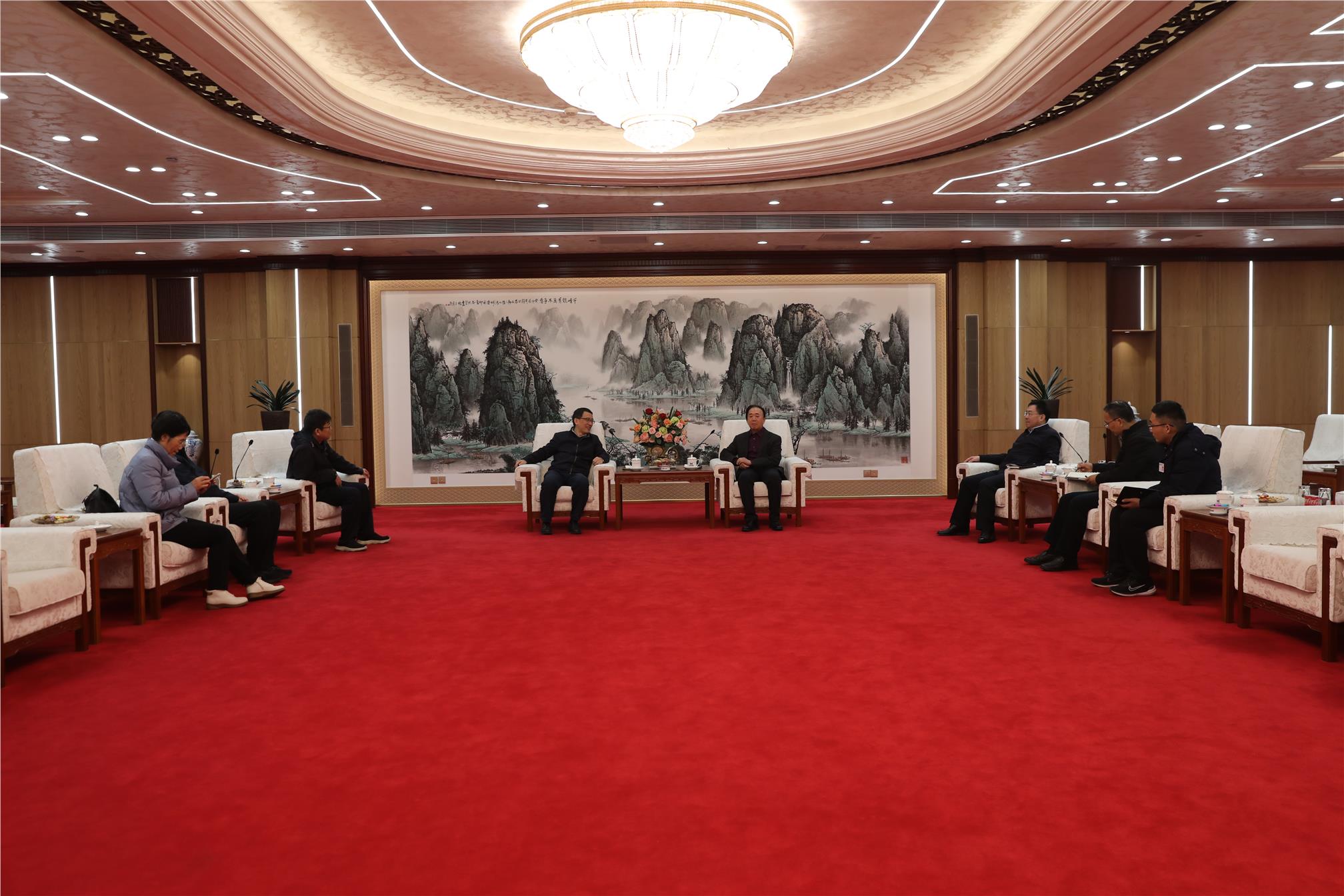 中石化广州工程有限公司总经理、党委副书记杨旭东来集团参观访问